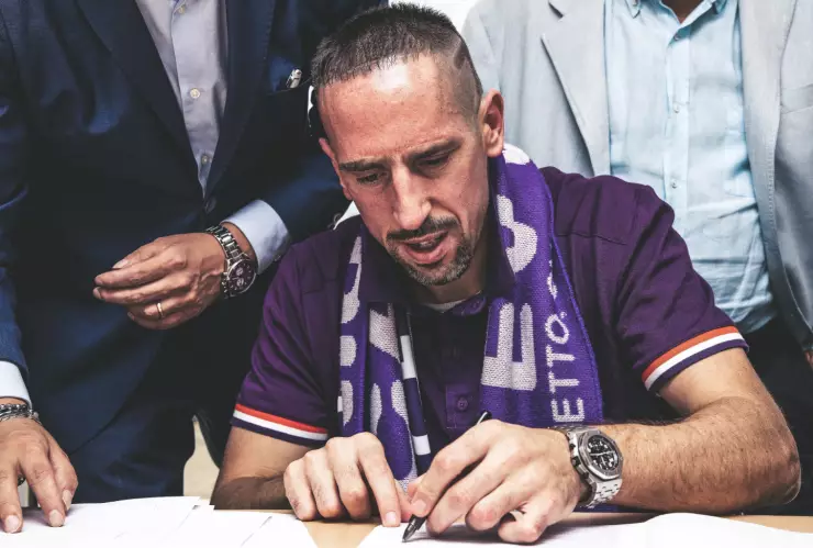 Ribéry firma su nuevo contrato.