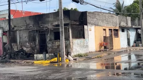 Incendio consume vivienda en Cancún HOY 2 de abril; esto se sabe