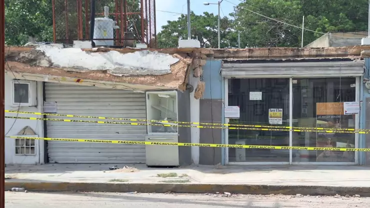Reportan derrumbe de techos en la Colonia Brisas de Mérida