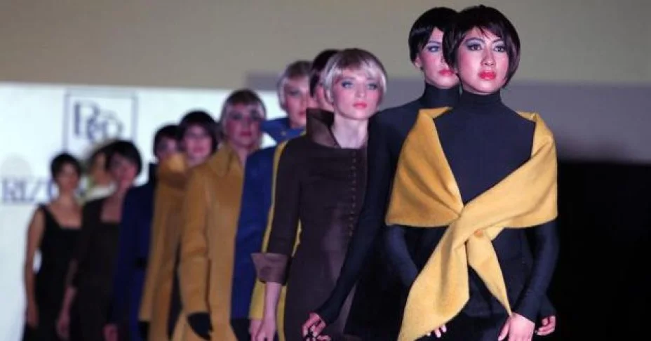 Vestido de novia de alpaca causa sensación