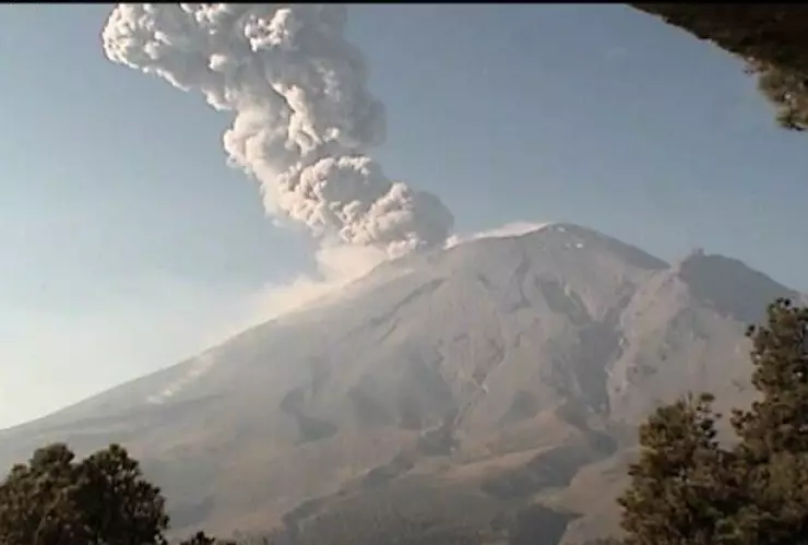 Nueva explosión de ceniza del Popocatépetl