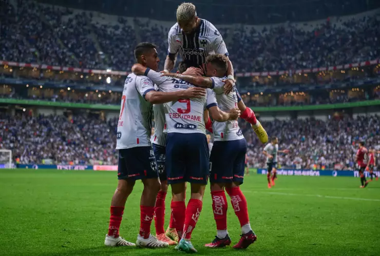 Jugadores de Rayados celebran un gol en el C2023