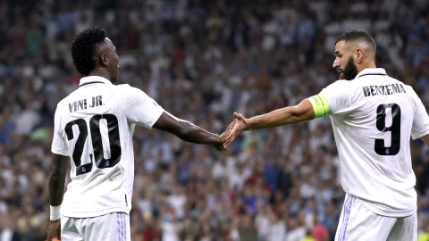 Vinícius y Benzema con Real Madrid