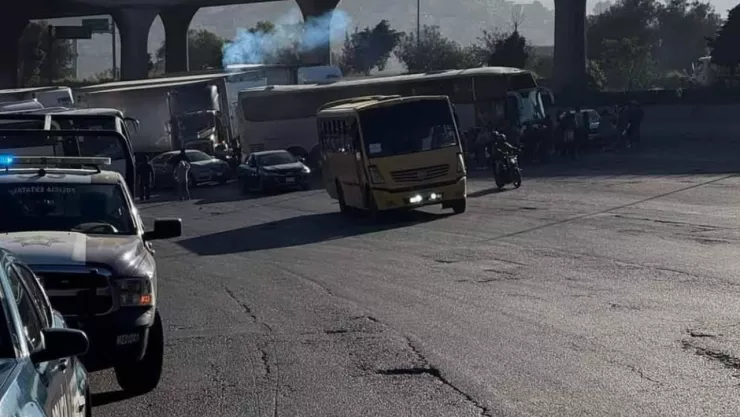 Caos en la carretera México-Querétaro