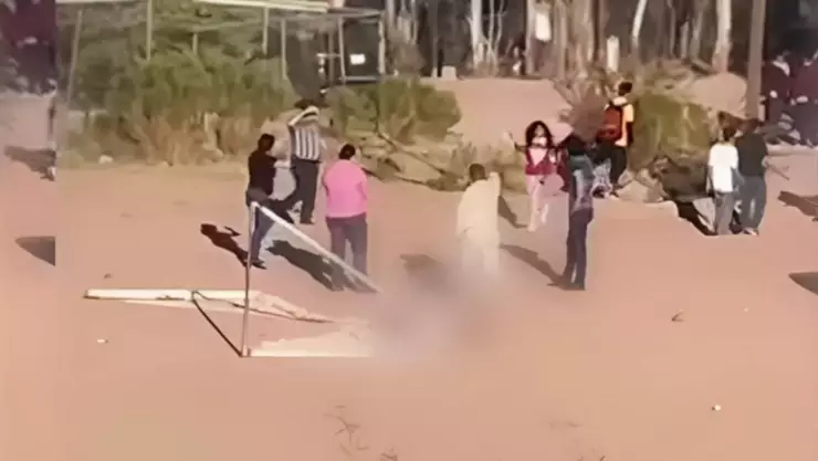 Estudiante muere aplastado por portería