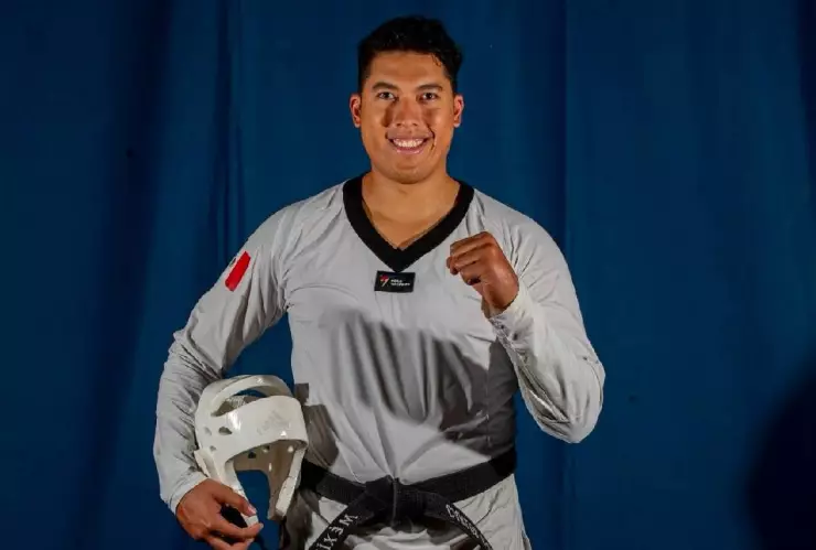 Carlos Sansores se lleva el oro en el Abierto de Canadá de Taekwondo.jpg