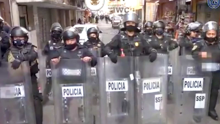 policias cdmx detienen hombres ladrones.jpg
