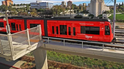 Servicio gratuito en el Trolley de San Diego en Año Nuevo 2025