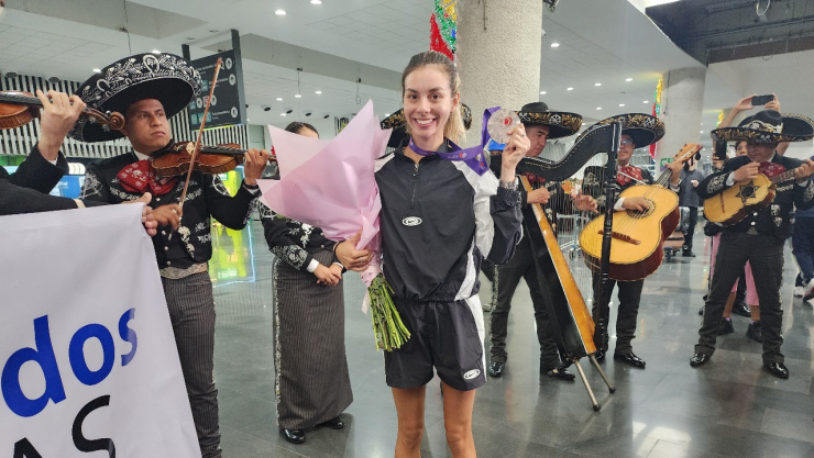Alegna González
