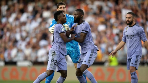 Vin&iacute;cius con Real Madrid