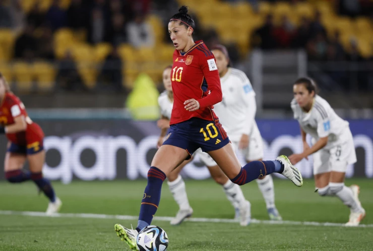 Jennifer Hermoso anota dos goles con la selección de España