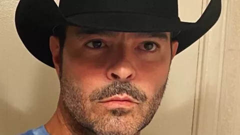 Filtran FOTOS de Pablo Montero como sugar daddy con una joven de 21 años.