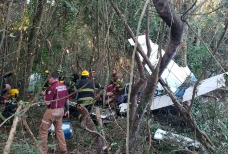 VIDEO Se desploma avioneta en Puerto Vallarta a minutos de despegar