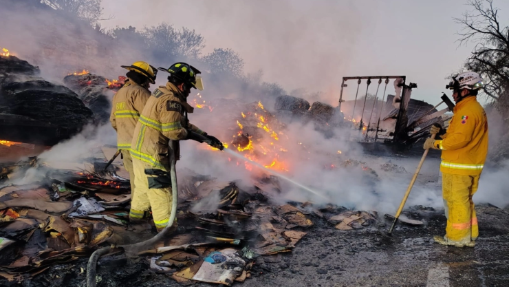 Caos-vial-en-carreteras-de-México-HOY_-Tráfico-por-accidentes_-bloqueos-y-manifestaciones-colapsan-a.webp