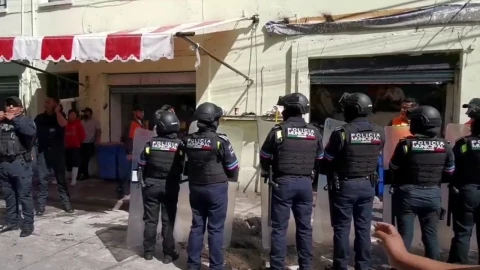 Fuerte movilización policial sobre la 16 poniente en Puebla