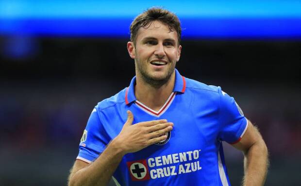 Santiago Giménez Cruz Azul