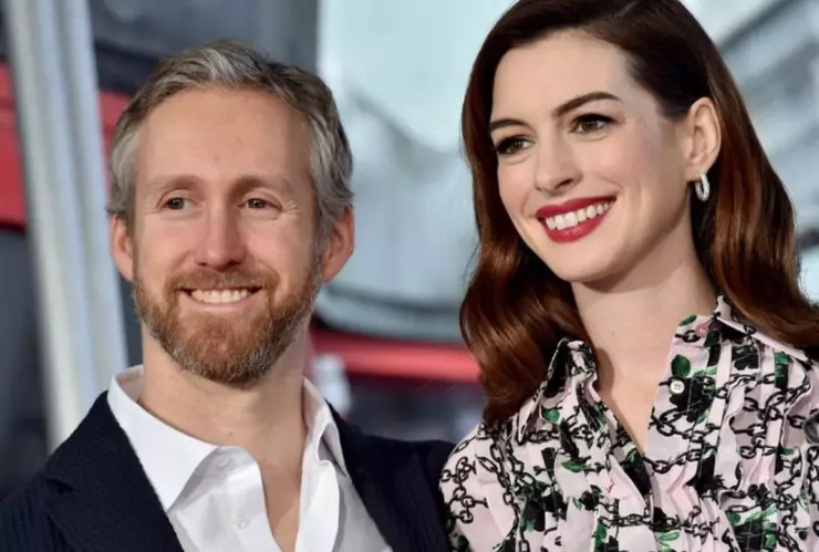 Anne Hathaway y su esposo Adam Shulman
