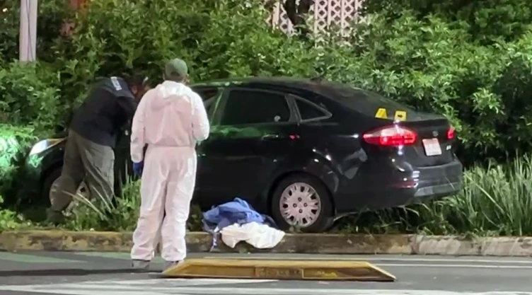 Ataque-armado-a-la-altura-de-Paseo-de-la-Reforma_-Asesinan-a-pareja-a-tiros-en-alcaldía-Cuauhtémoc.webp