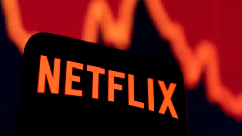 Netflix se arrepiente y anuncia descuentos en las tarifas para evitar la cancelación masiva de suscripciones.