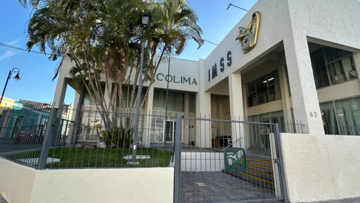 ¡Crisis de salud en Colima! MC culpa a la gobernadora Indira Vizcaíno por desabasto de medicamentos