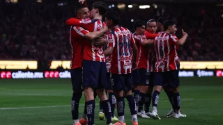 resumen Chivas vs Atlas Apertura 2025.jpeg