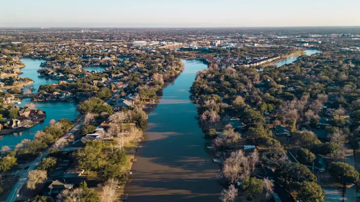 la bonita urbe de Sugar Land en Texas