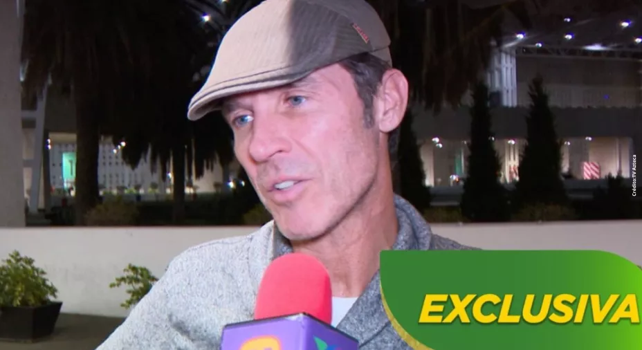 Leonardo García muestra estados de cuenta y documentos sobre su caso contra la inmobiliaria