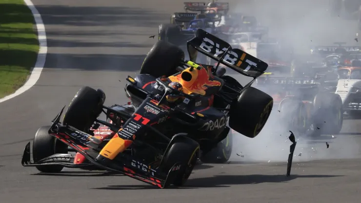 Checo Pérez rompe el silencio tras sufrir accidente en GP de México