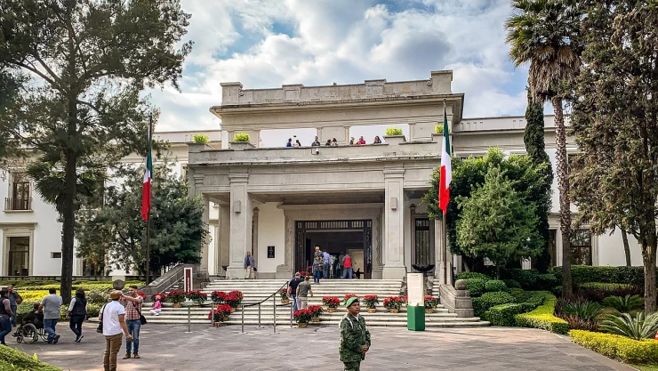 Complejo cultural Los Pinos albergará Gran Remate de Libros