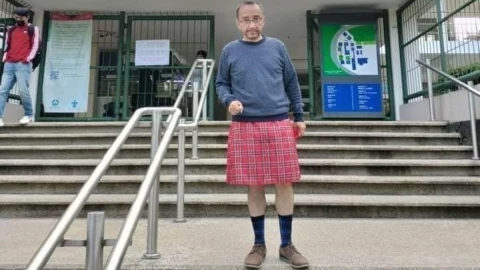 docentes y alumnos varones falda veracruz