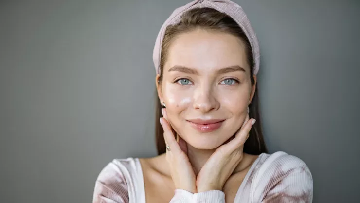 Prepara esta mascarilla de avena para aclarar la piel de la cara