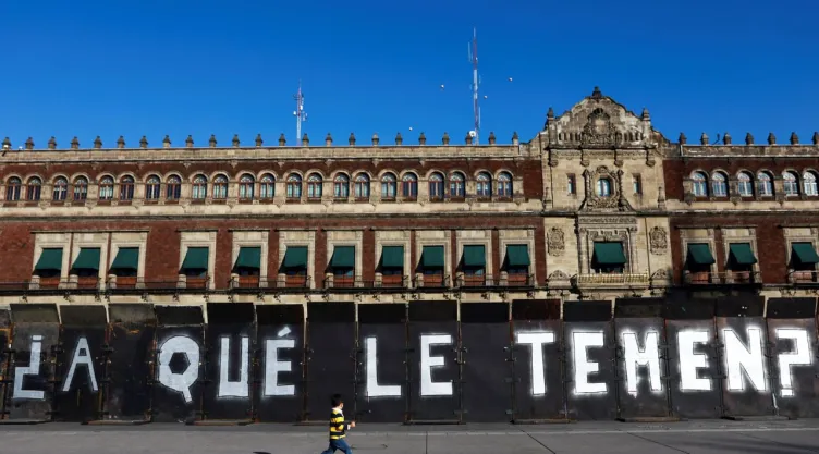 vallas en palacio nacional
