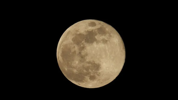 Los 3 rituales que debes hacer en la luna llena de mayo