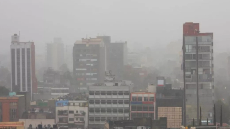 ¡Saca-el-paraguas-y-las-chamarras_-Fuertes-lluvias-y-caída-de-aguanieve-en-zonas-altas-golpearán-a-l.webp