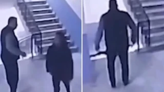 director empuja estudiante autista escaleras