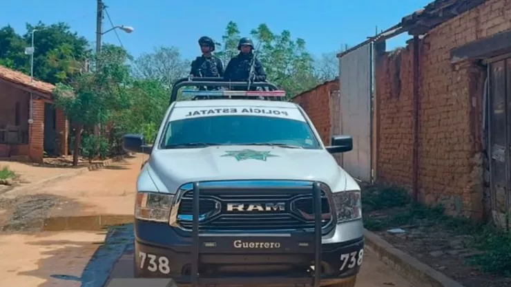 Incendio camioneta en Tixtla