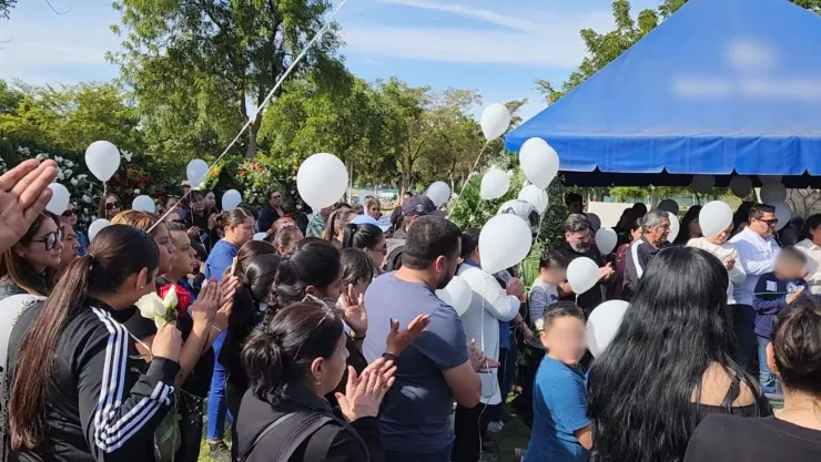 Sepultan a familia asesinada en Los Ángeles, Culiacán