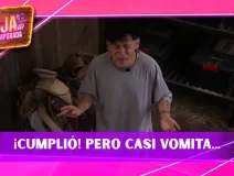 Kunno prueba la comida de los animales de La Granja VIP