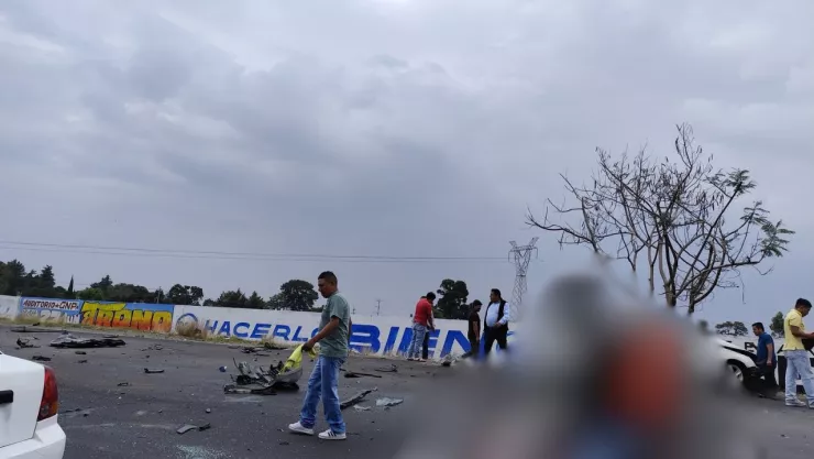 Brutal accidente bloquea el Periférico Ecológico de Puebla hoy; camioneta quedó destruida