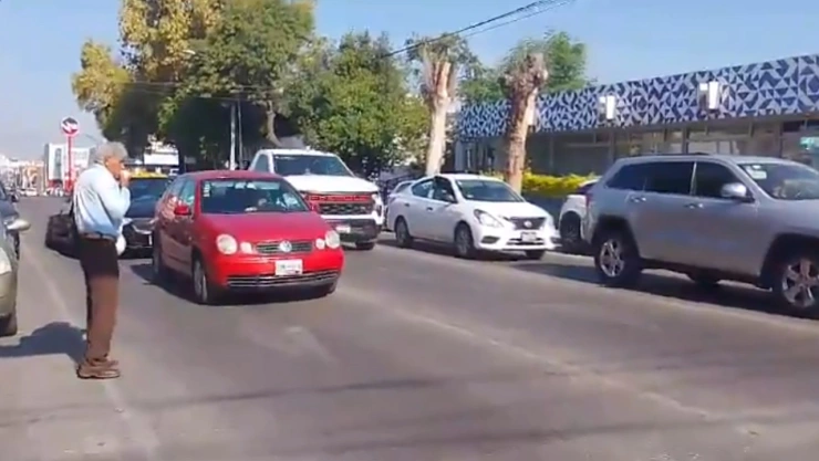 Qué pasa en la 23 Sur y 25 Poniente en la colonia Los Volcanes en Puebla hoy 4 de marzo de 2025