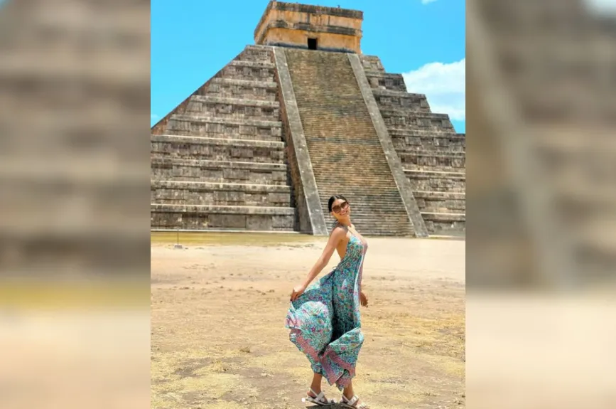 ¡Qué gran postal nos regaló Kristal Silva! La conductora lució fresca y posó en una de las maravillas más importantes de México. ¿Qué te parece su increíble estilo?