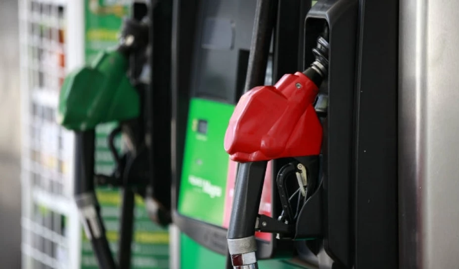 Precisó que el incremento para el precio por litro de la gasolina Premium y Diesel será de 11 centavos