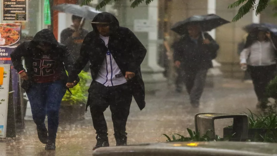 Se pronostican lluvias intensas, descargas eléctricas y granizo en estos estados.jpg