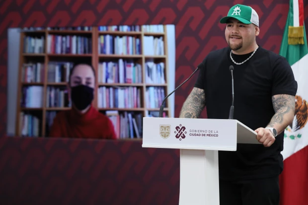 Clase masiva del box en el Zócalo de la CDMX