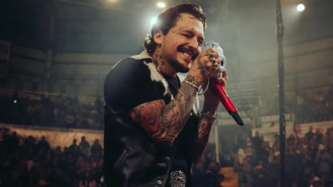 Christian Nodal El Amigo