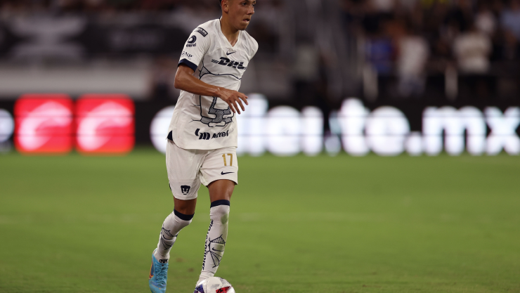 Jorge Ruvalcaba con Pumas