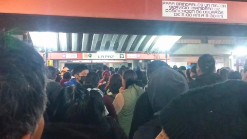 Metro CDMX hoy con lento avance en 5 líneas