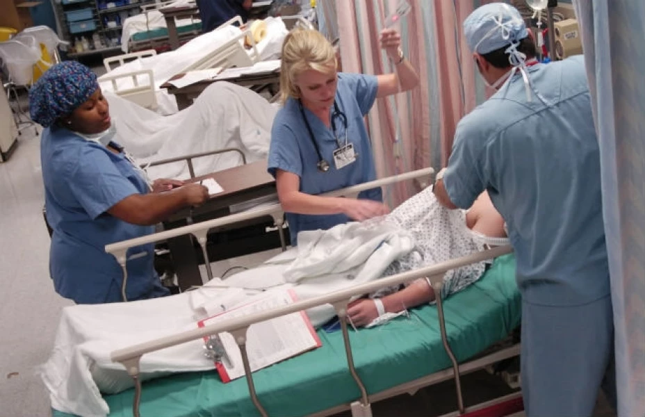 Las enfermeras declararon que su profesión requiere que traten a sus pacientes sin importar su historia personal