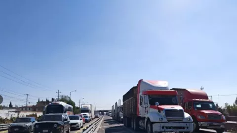 Accidente colapsa la carretera San Hipólito-Xalapa en Puebla hoy: Circulación paralizada