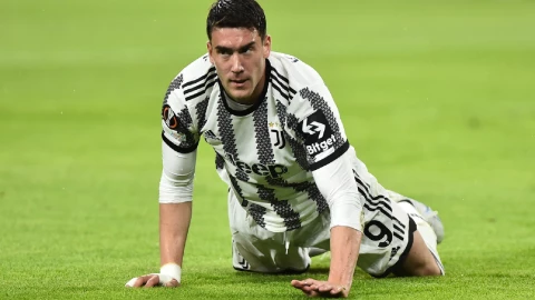 Vlahovic en el duelo entre Juventus y Sevilla de la Europa League